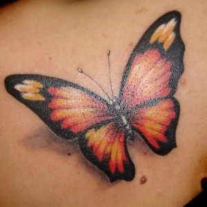 تاتو پروانه با رنگ آمیزی و سایه زنی
